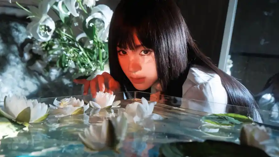 3k写真壁纸-少女 - 明星-水面「哲风壁纸」