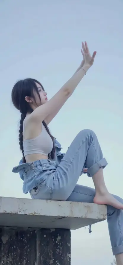 4k吊带壁纸 - 天台 - 好看 - 少女「哲风壁纸」