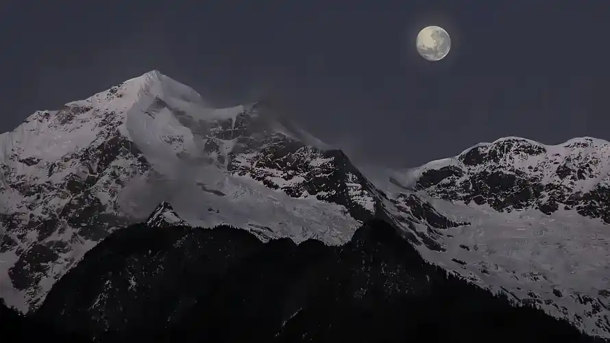 2k夜空壁纸-山脉 - 月亮-月夜「哲风壁纸」