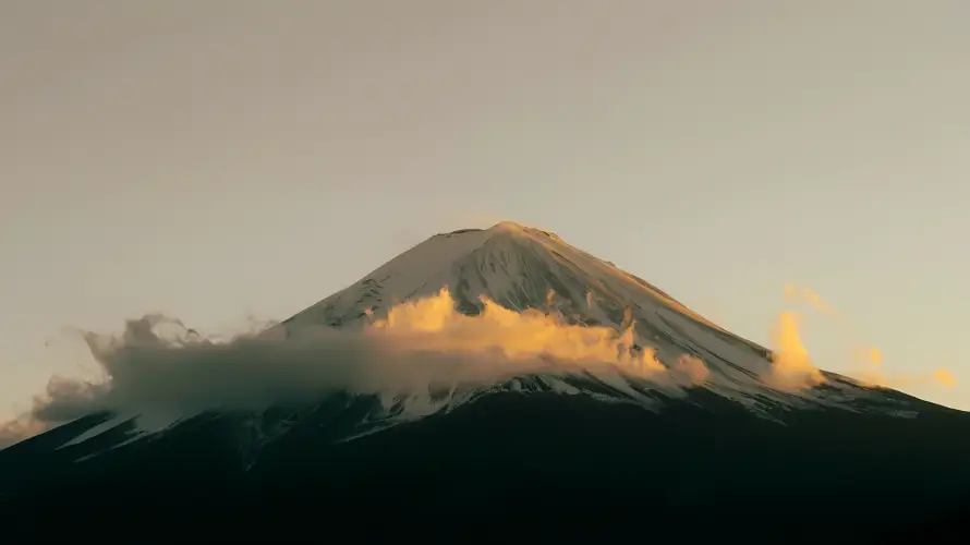 2k云层壁纸-天空 - 山脉-日落「哲风壁纸」