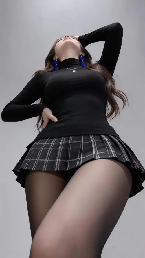 4k丝袜壁纸 - 仰视 - 美女 - 长发「哲风壁纸」