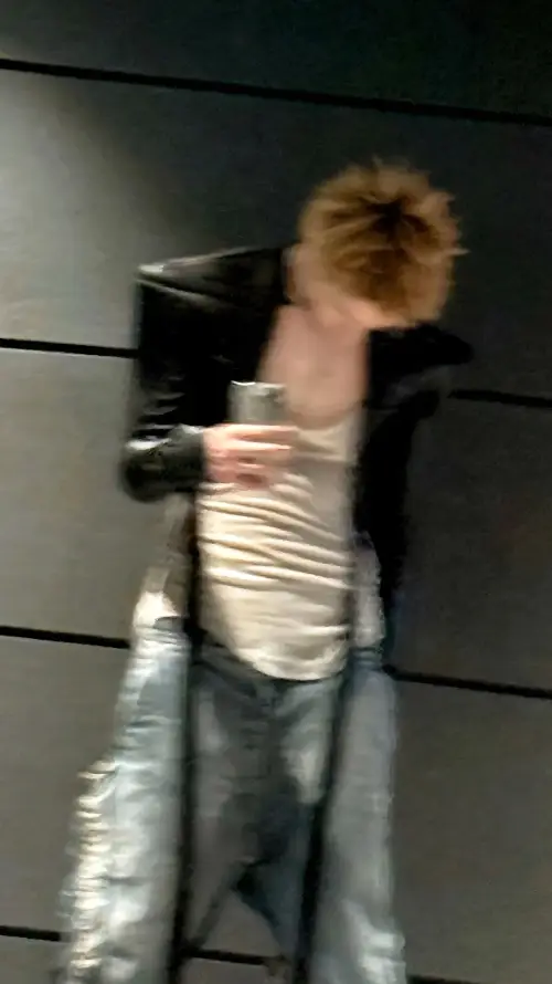 4k手机壁纸 - 歌手 - 男团 - 皮衣「哲风壁纸」