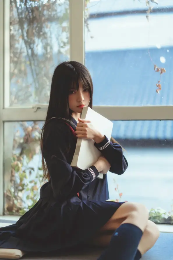 4kjk壁纸 - 书本 - 室内 - 少女「哲风壁纸」