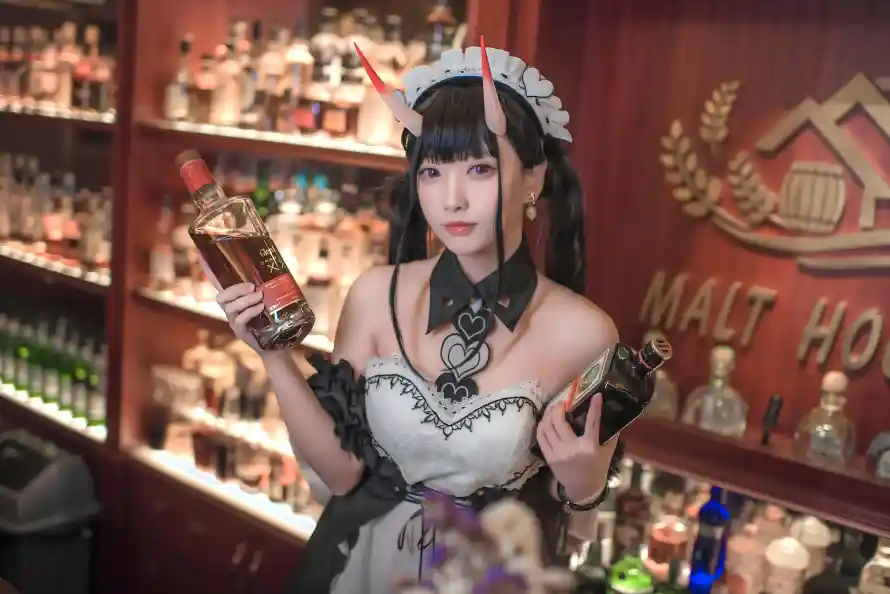 7k美女壁纸-角 - 酒吧-酒瓶「哲风壁纸」