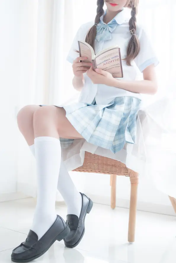 4kjk壁纸 - 制服 - 学生 - 室内「哲风壁纸」