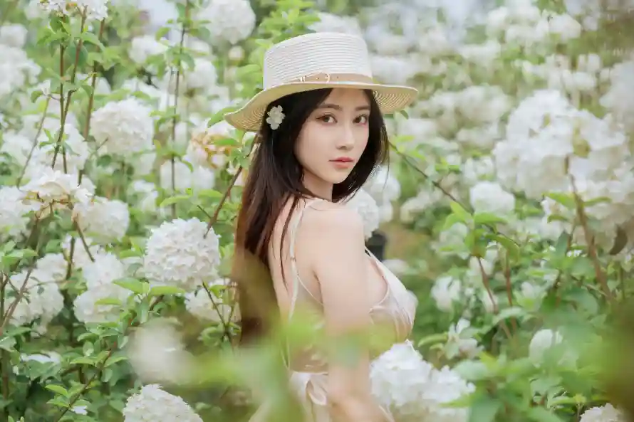 3k写真壁纸-少女 - 户外-春季「哲风壁纸」