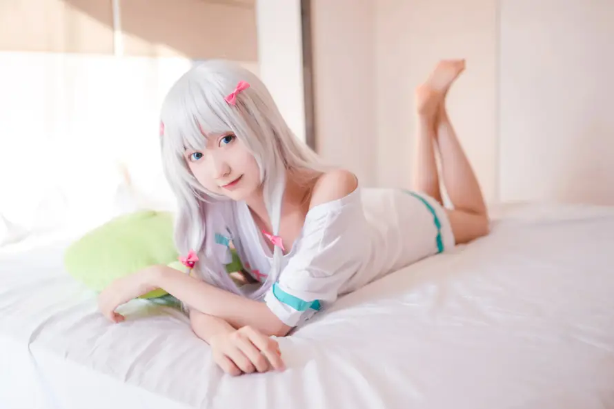 6k卧室壁纸-床 - 少女-白发「哲风壁纸」