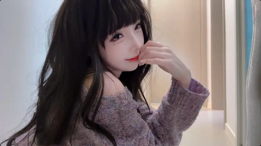 2k甜妹壁纸-红唇 - 美女-紫毛衣「哲风壁纸」