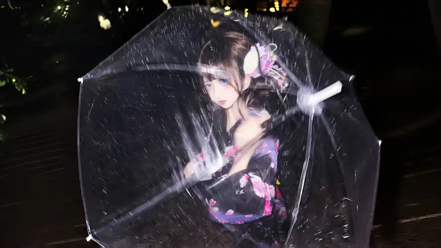 2k精选壁纸-雨夜 - 黑发-花发饰「哲风壁纸」