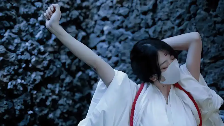6k人像壁纸-女 - 冷调-口罩「哲风壁纸」