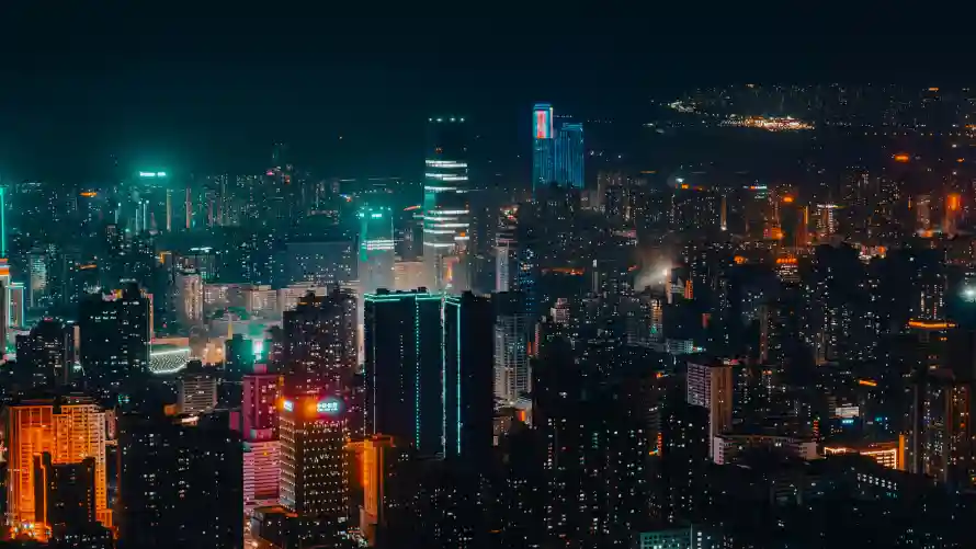 5k好看壁纸-城市夜景 - 夜景航拍-摩天大楼「哲风壁纸」