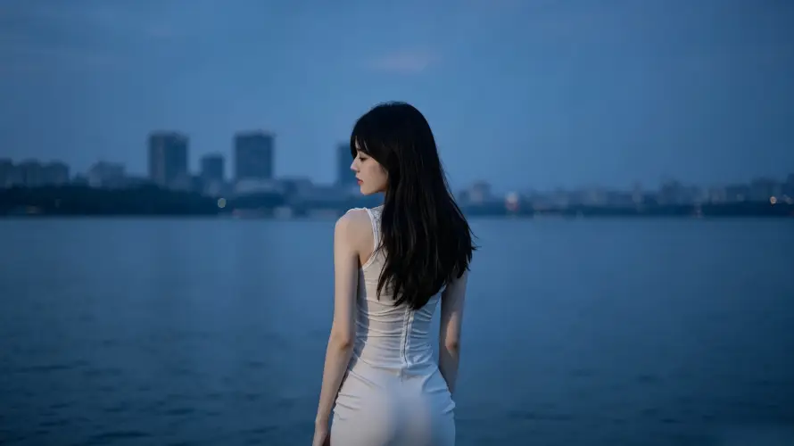 3k暮色壁纸-江边 - 清冷-美女「哲风壁纸」 3k暮色壁纸-江边 - 清冷-美女「哲风壁纸」