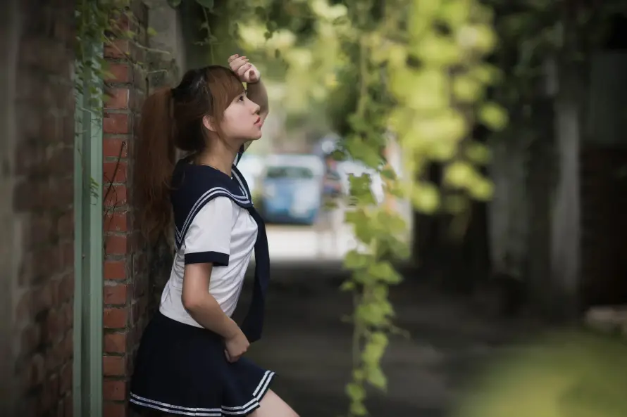 4k户外壁纸-校服 - 清新-短裙「哲风壁纸」