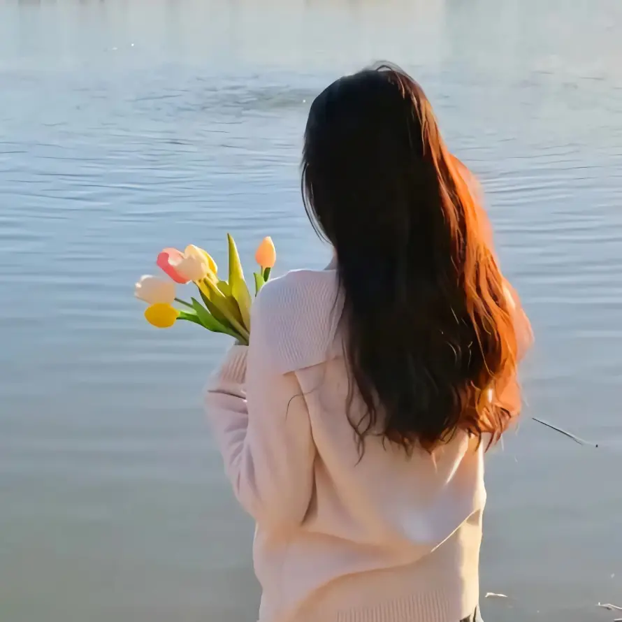 4k女生壁纸 - 水面 - 治愈 - 湖边「哲风壁纸」