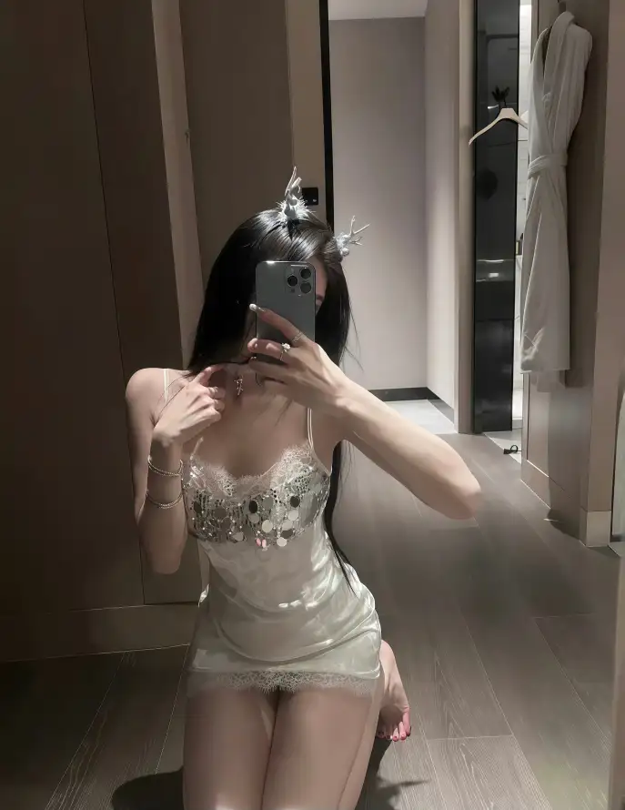 4k发饰壁纸 - 室内 - 性感 - 美女「哲风壁纸」