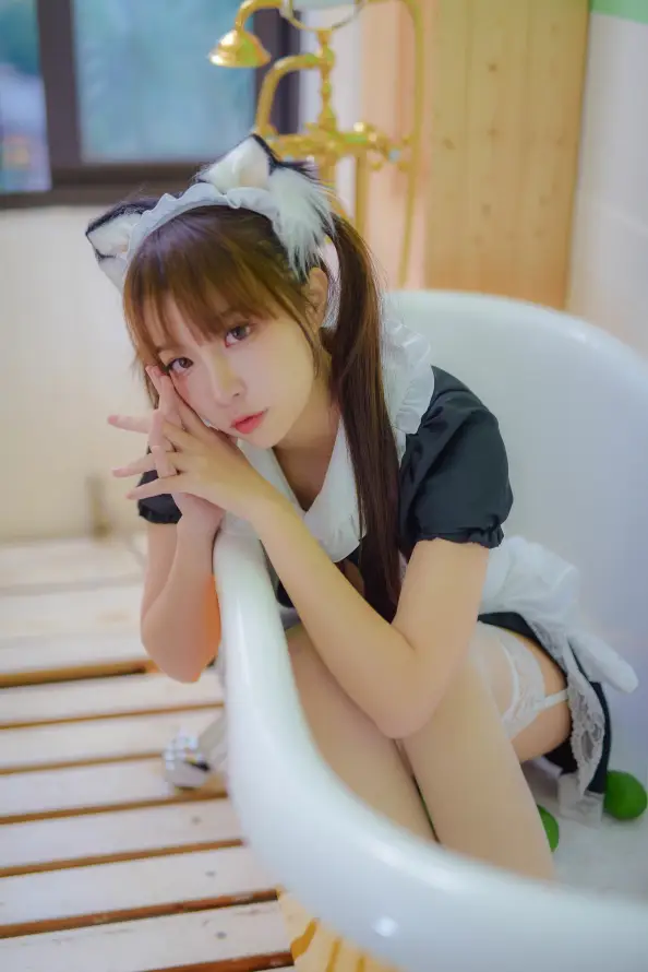 4k写真壁纸 - 女仆 - 少女 - 棕发「哲风壁纸」