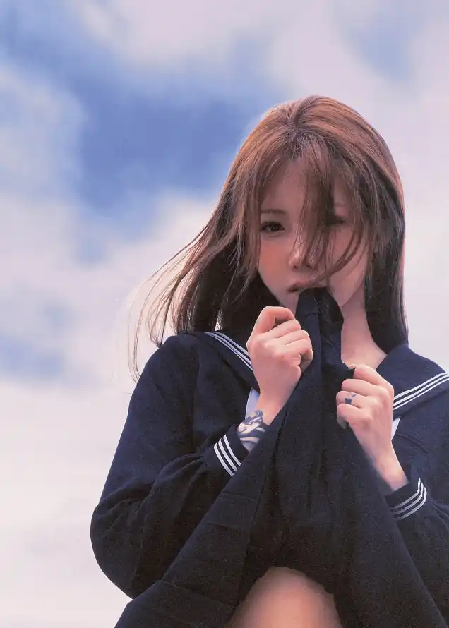 4k少女壁纸 - 户外 - 清新 - 白云「哲风壁纸」