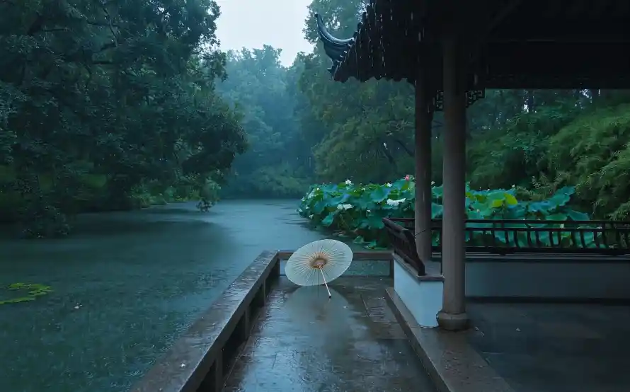2k古亭壁纸-伞 - 树林-水岸「哲风壁纸」
