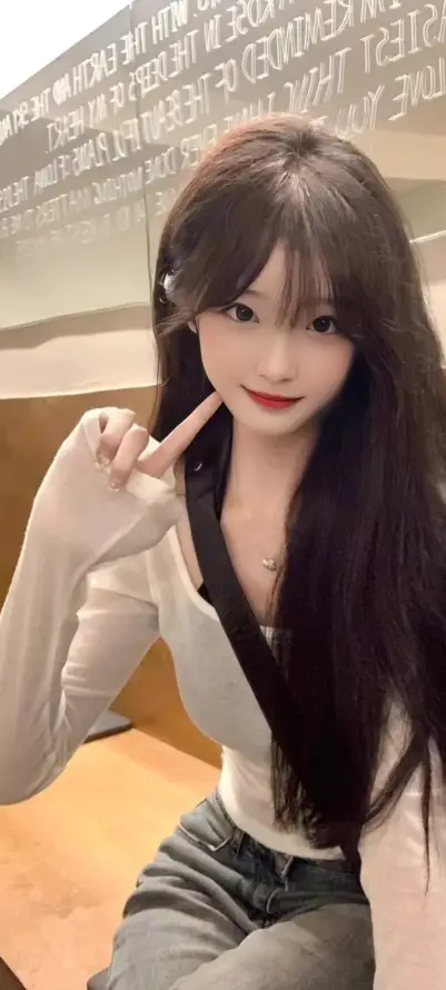 4k甜妹壁纸 - 红唇 - 美女 - 牛仔裤「哲风壁纸」