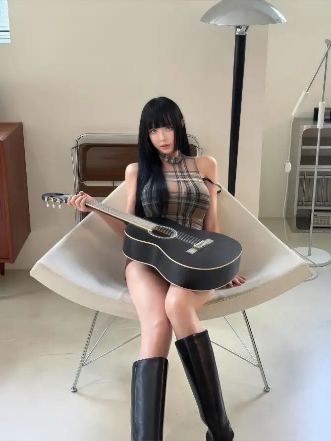 4k吉他壁纸 - 室内 - 居家 - 美女「哲风壁纸」