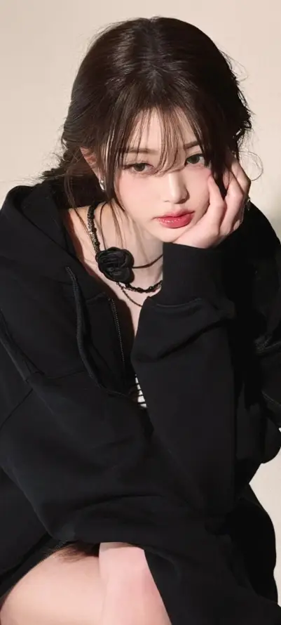 4k托脸壁纸 - 红唇 - 美女 - 耳饰「哲风壁纸」
