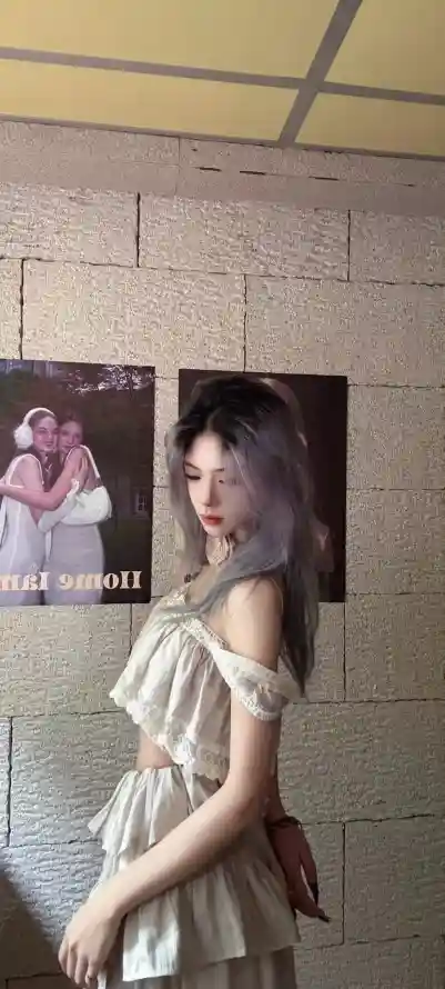4k侧身壁纸 - 少女 - 紫发 - 美女「哲风壁纸」