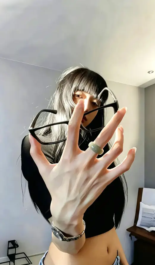 4k冷艳壁纸 - 戒指 - 手链 - 美女「哲风壁纸」
