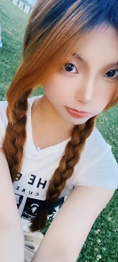 4k人像壁纸 - 少女 - 户外 - 棕发「哲风壁纸」