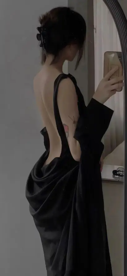 4k室内壁纸 - 暗调 - 盘发 - 美女「哲风壁纸」