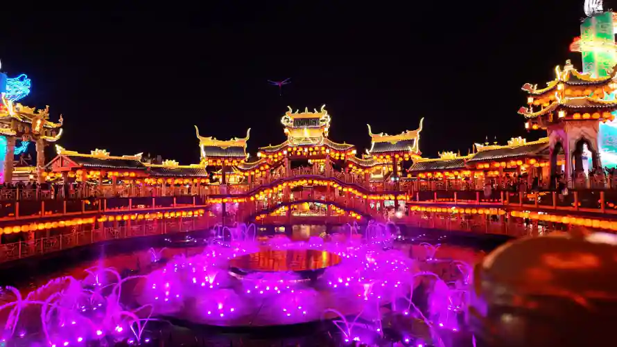 3k夜景壁纸-廊桥 - 水面-飞檐「哲风壁纸」
