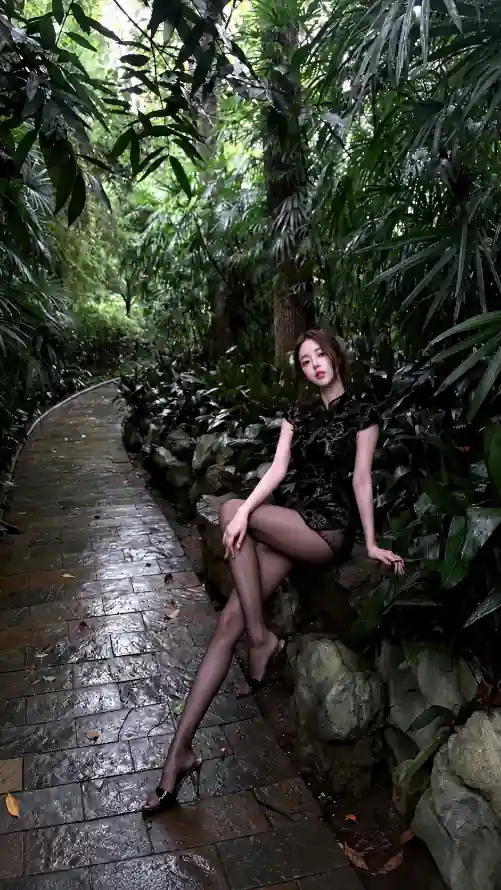 4k石头壁纸 - 石径 - 绿植 - 美女「哲风壁纸」