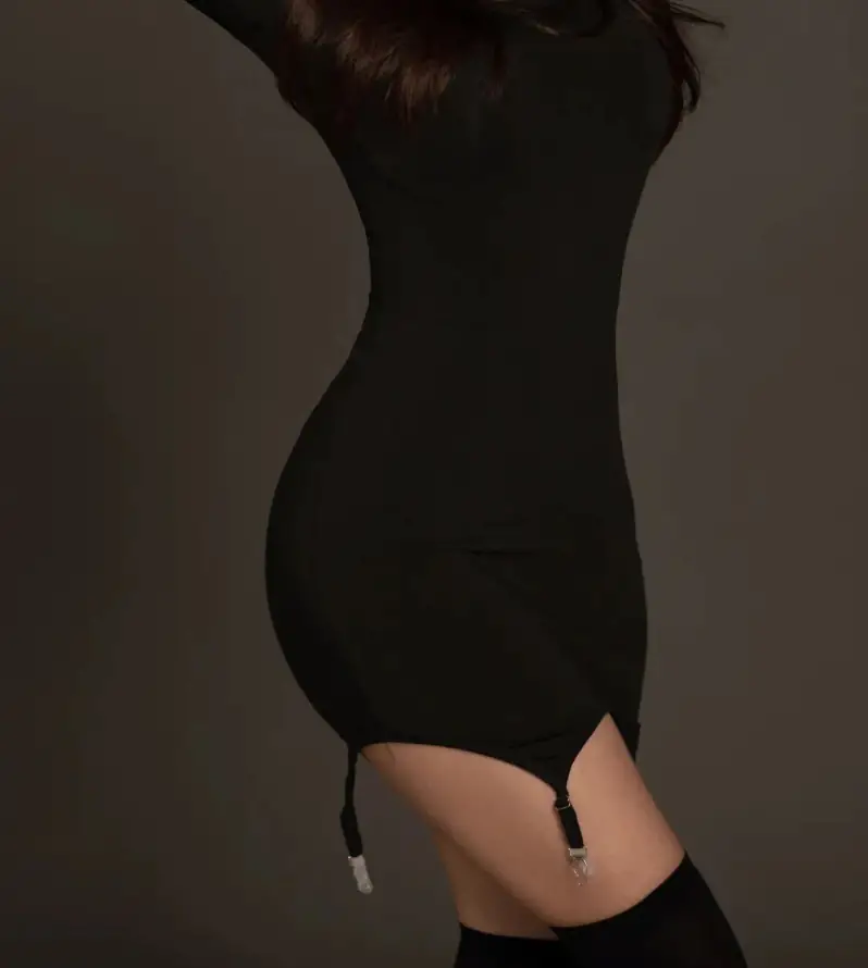 4k侧影壁纸 - 御姐 - 美女 - 美腿「哲风壁纸」