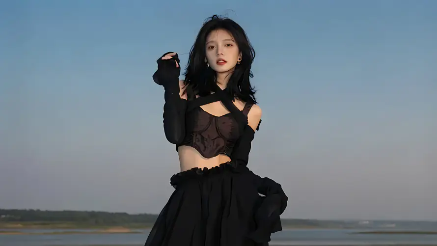 5k户外壁纸-海边 - 美女-蓝天「哲风壁纸」