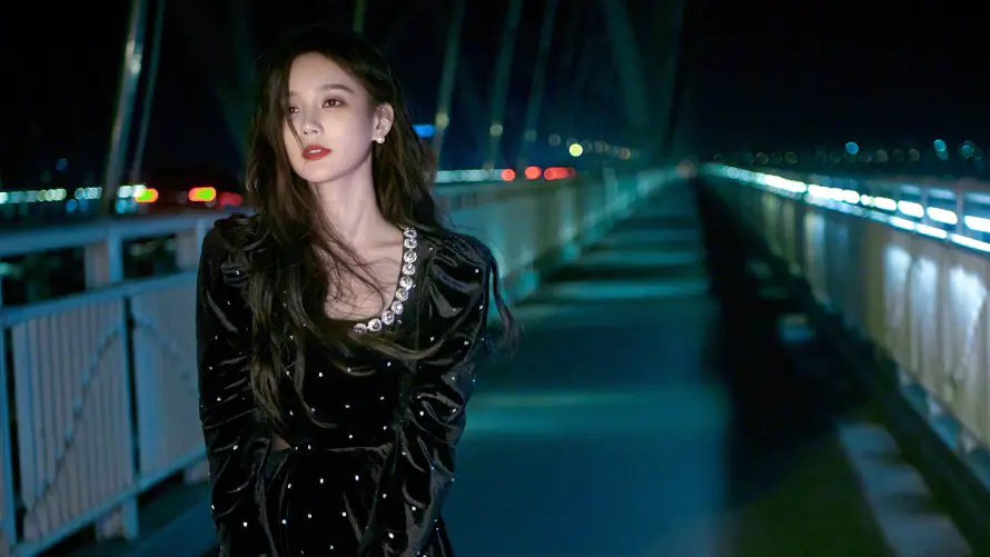 2k人像壁纸-夜景 - 红唇-街拍「哲风壁纸」