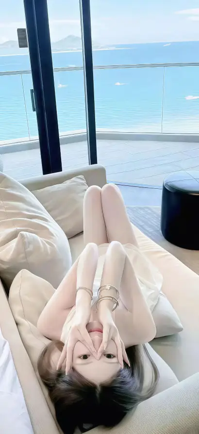 4k可畏壁纸 - 沙发 - 海景 - 礼服「哲风壁纸」