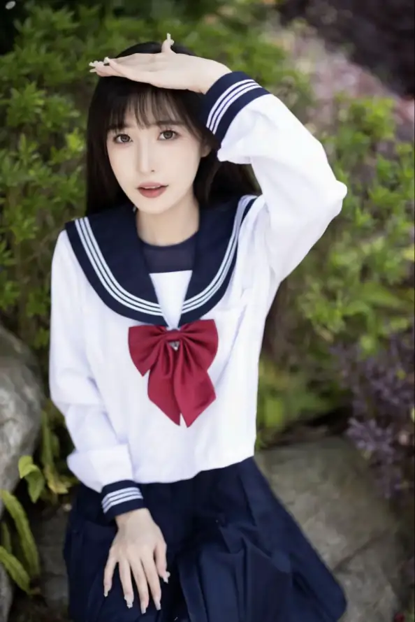 4k少女壁纸 - 🔥 - 水手服 - 百褶裙「哲风壁纸」