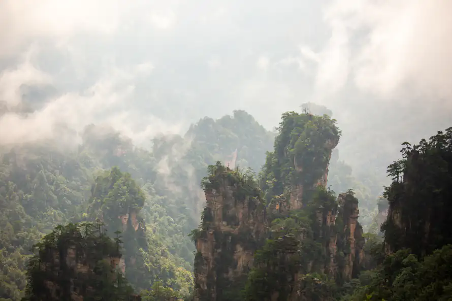 2k奇峰壁纸-山谷 - 雾气-风景「哲风壁纸」