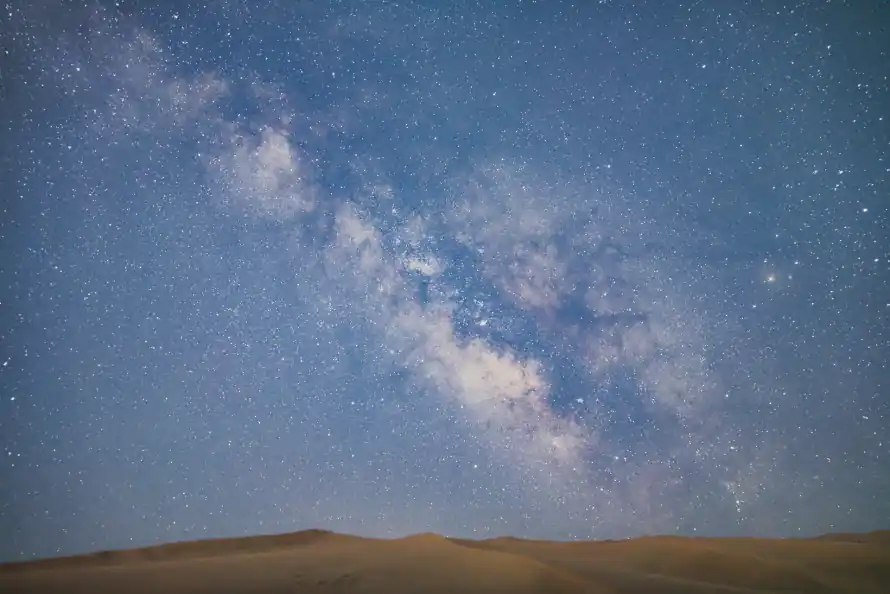 2k夜空壁纸-旷野 - 星云-星空「哲风壁纸」