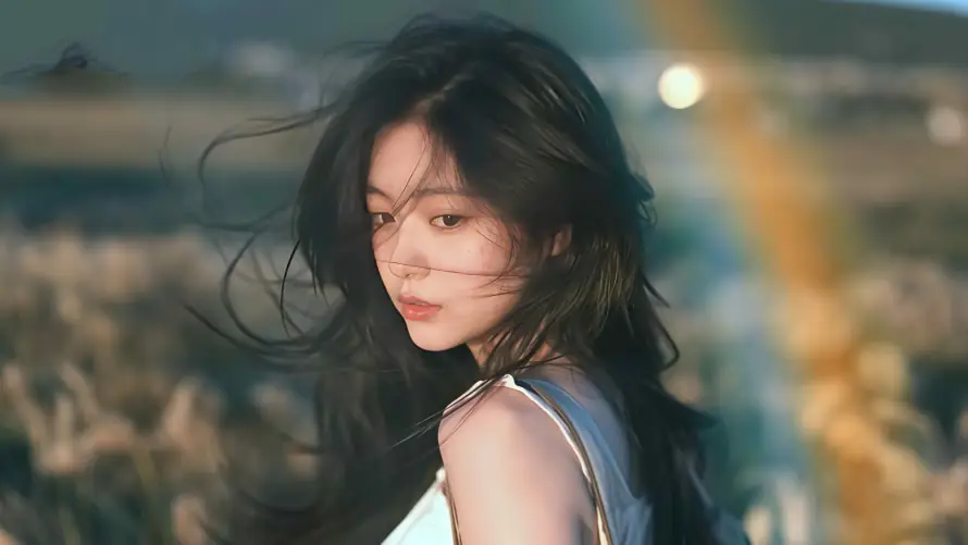 4k回眸壁纸-美女 - 逆光-黄昏「哲风壁纸」