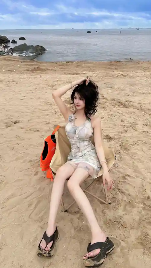 4k沙滩壁纸 - 海边 - 美女 - 黑发「哲风壁纸」