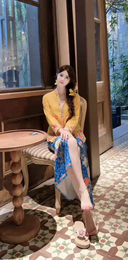 4k窗边壁纸 - 编发 - 美女 - 🔥「哲风壁纸」