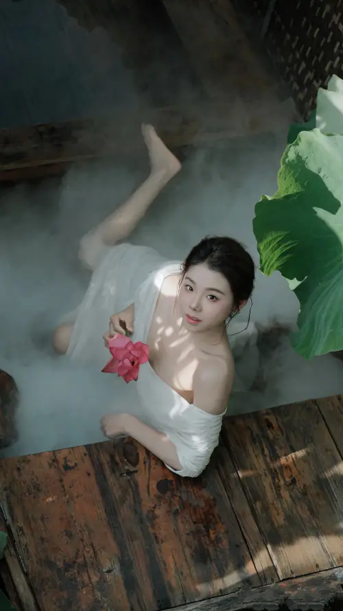 4k温泉壁纸 - 湿发 - 红花 - 美女「哲风壁纸」