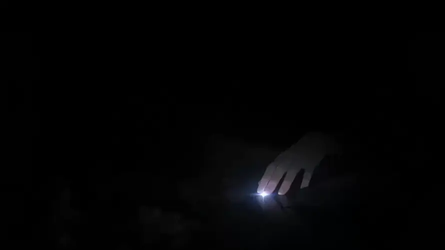 4k暗调壁纸 - 手 - 朦胧 - 极简「哲风壁纸」