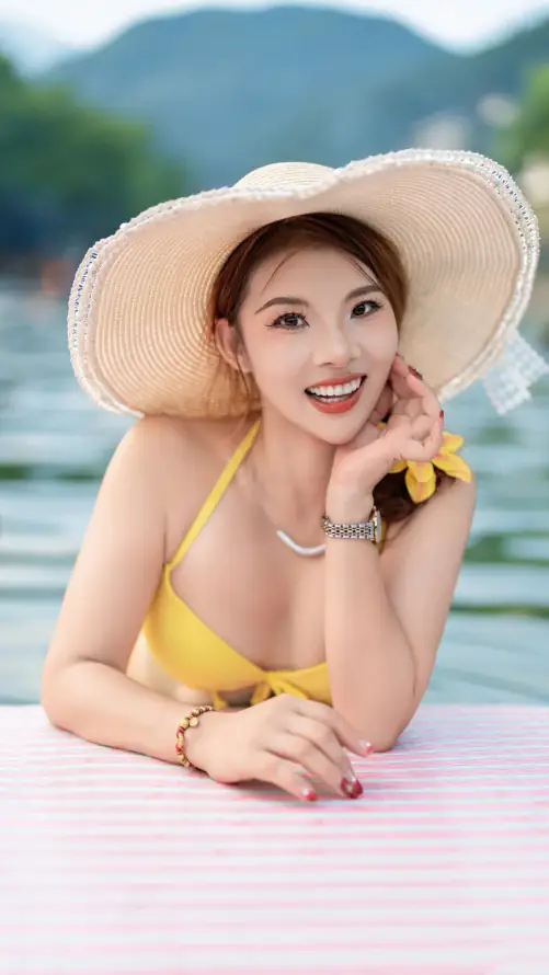 4k夏日壁纸 - 手链 - 水面 - 湖边「哲风壁纸」