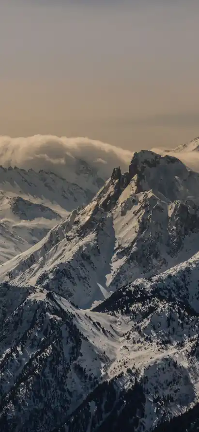 4k云海壁纸 - 山巅 - 日照 - 雪山「哲风壁纸」