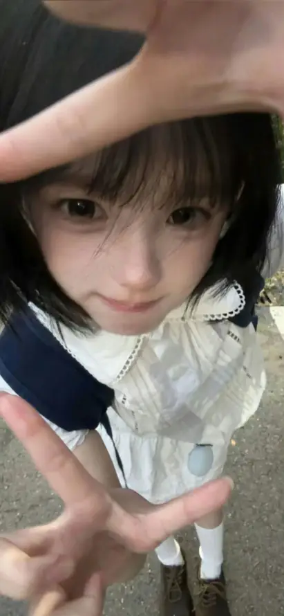 4k少女壁纸 - 户外 - 清纯 - 短发「哲风壁纸」