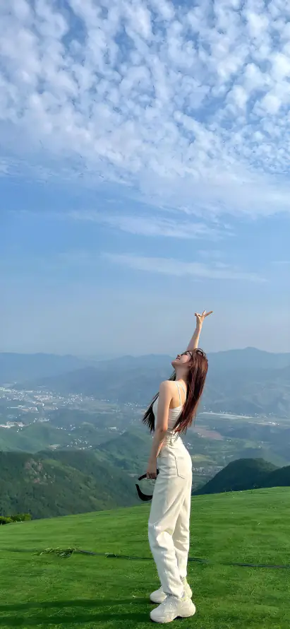 4k山顶壁纸 - 清新 - 白云 - 草地「哲风壁纸」