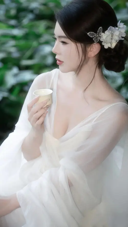 4k侧颜壁纸 - 林间 - 清新 - 温婉「哲风壁纸」