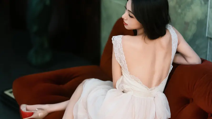 3k侧颜壁纸-短发 - 红唇-美女「哲风壁纸」