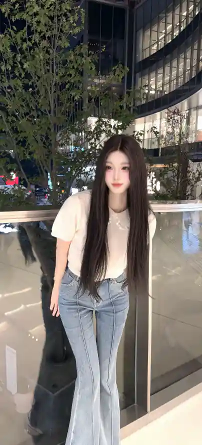 4k绿植壁纸 - 街拍 - 🔥 - 年轻女性「哲风壁纸」 4k绿植壁纸 - 街拍 - 🔥 - 年轻女性「哲风壁纸」
